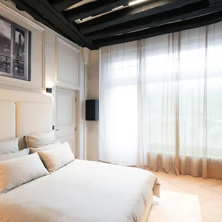 Appartement Charming Comfy Marais In Historic Building